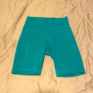 Lululemon align high-rise short 6”